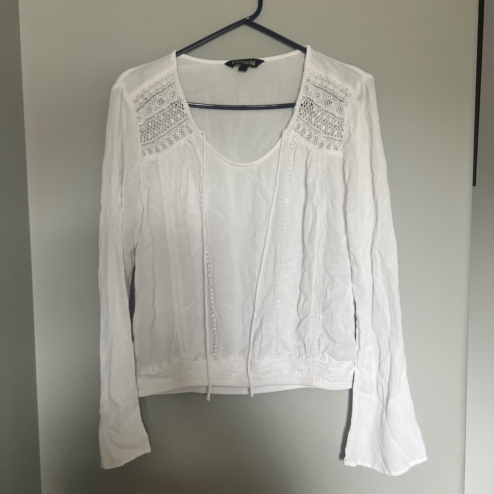 White long sleeved blouse